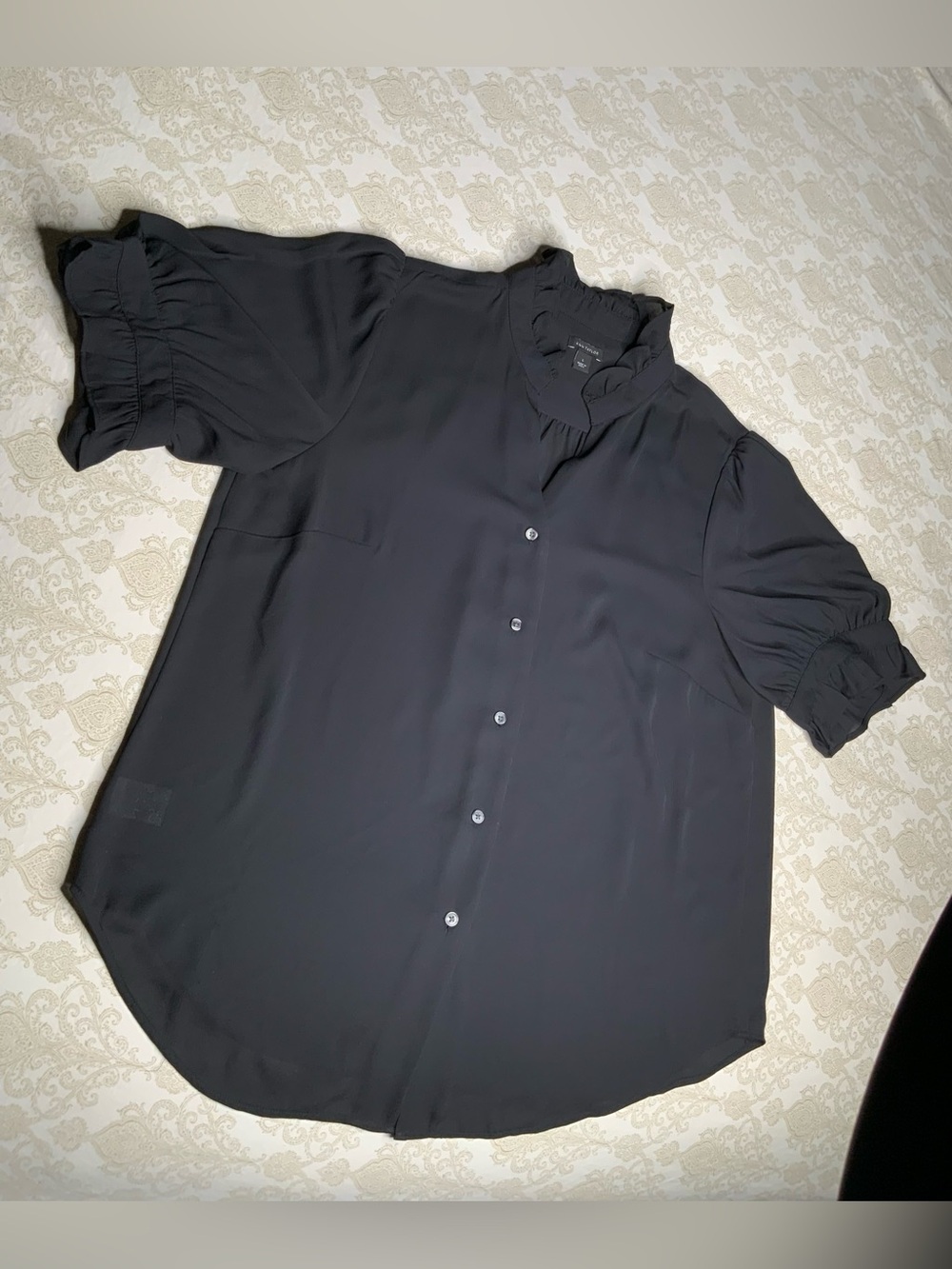 Ann Taylor Sheer Button Front Ruffle Trim Blouse Women’s Large